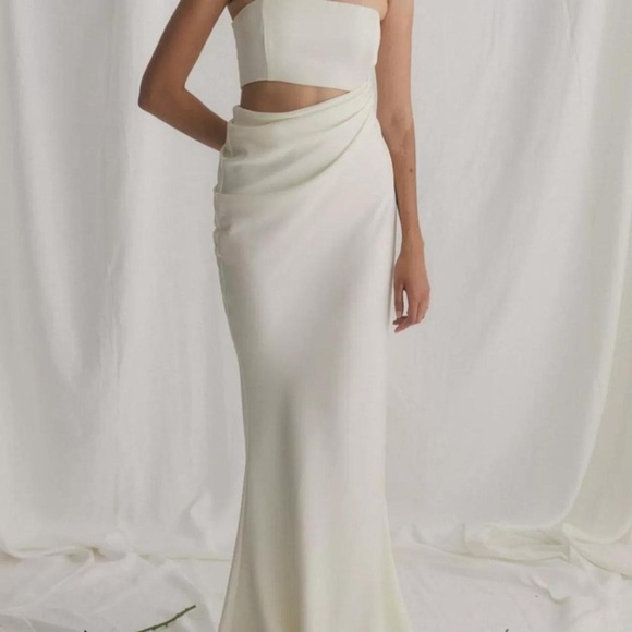 MISHA Blossom Gown - Picture 3 of 10